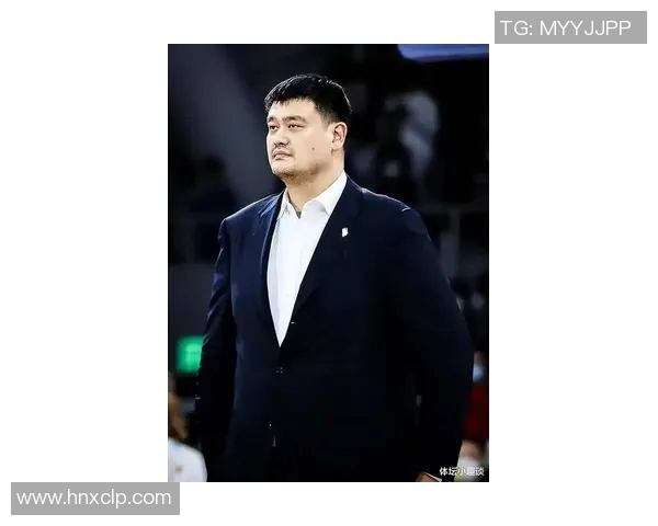 巅峰姚明的篮球艺术与战术解析:如何重塑现代中锋的打法与影响 巅峰姚明的篮球艺术与战术解析:如何重塑现代中锋的打法与影响