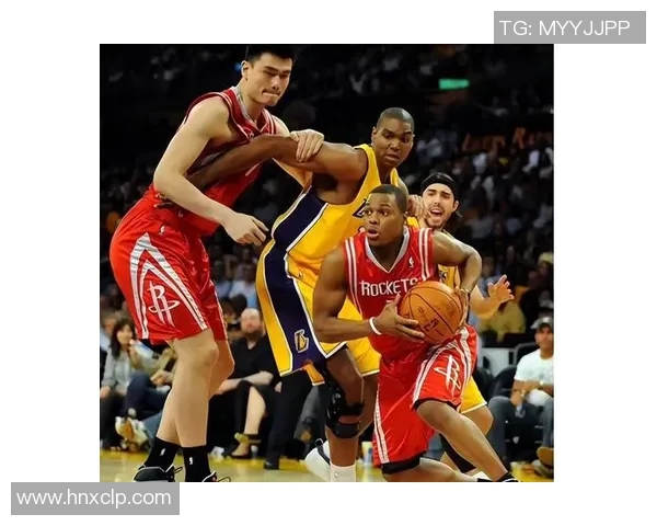 姚明职业生涯中效力的球队及其队友盘点与回顾